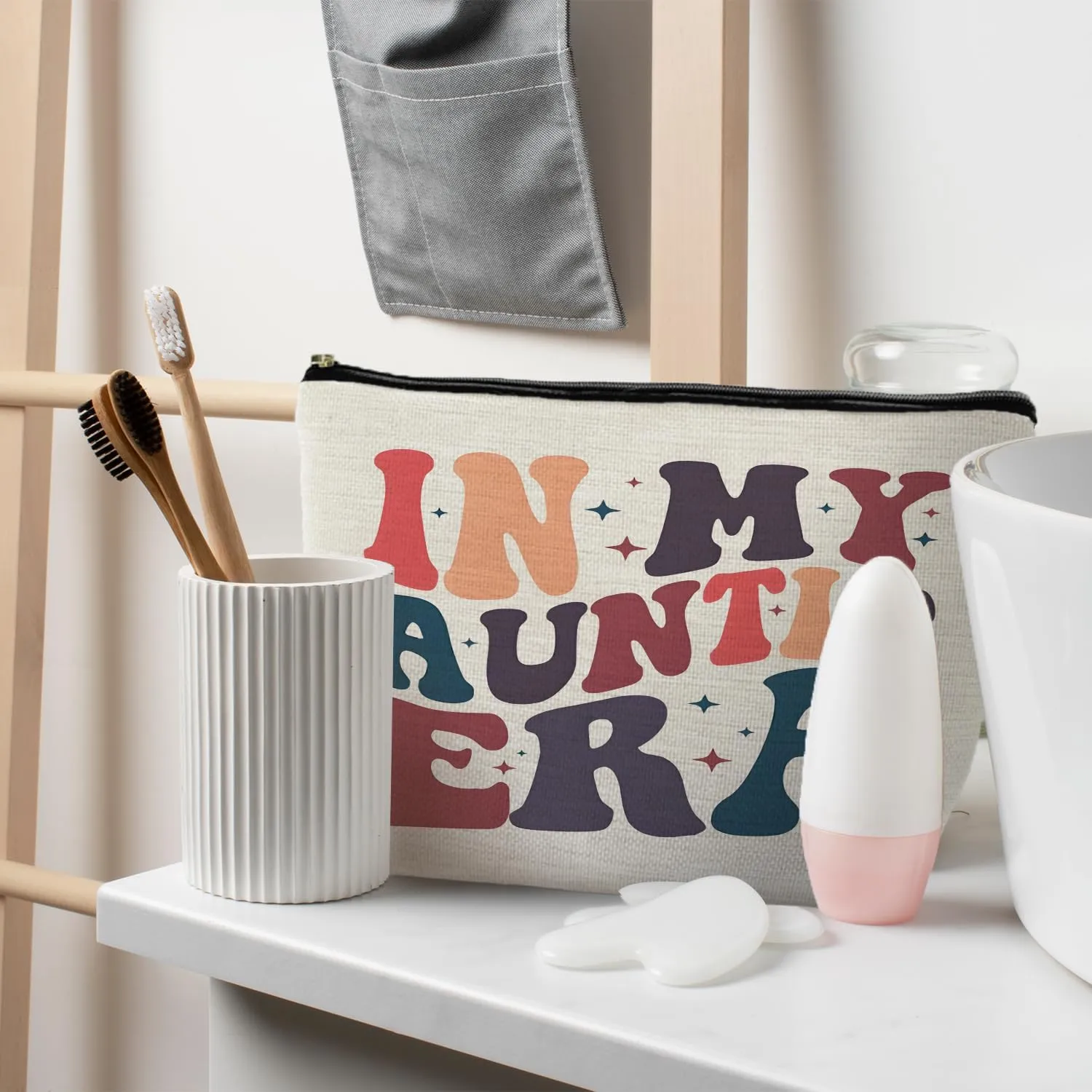 Aunt Makeup Bag, Auntie Aunt Gifts, Aunt Auntie Gifts from Niece Nephew, Best Auntie Gifts, Groovy In My Auntie Era Cosmetic Bag Toiletry Bag for Women