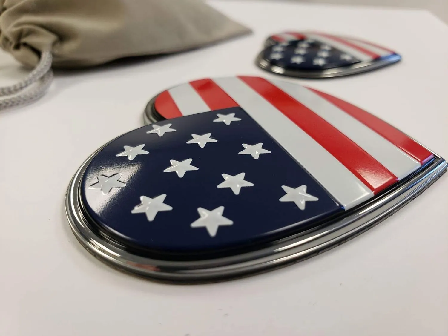 EyeCatcher USA Heart Flag Emblem Decal (RWB)  2 Pack